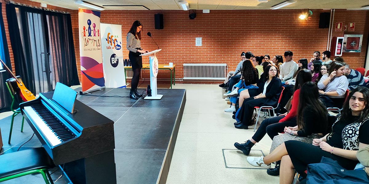 Este grupo ha completado con éxito sus investigaciones y la exposición de las mismas dentro de este ambicioso programa de estudios del instituto ribero