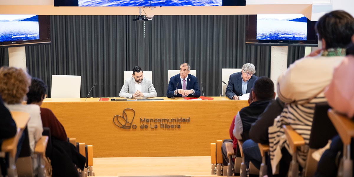 Jesús Marí Rodríguez, el consejero Chivite y Fernando Mendoza