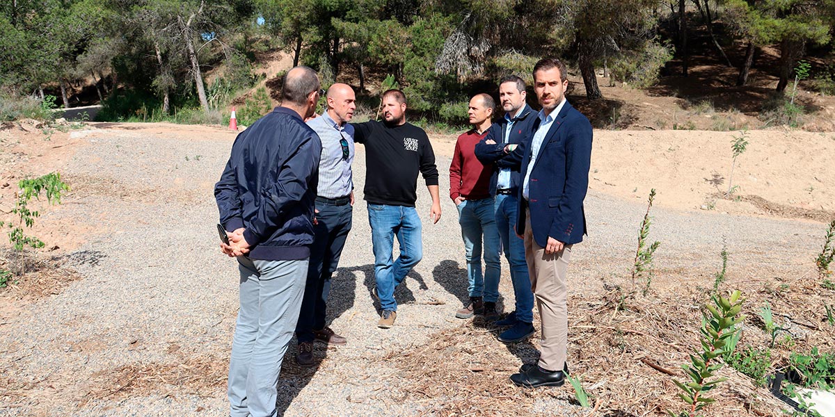 Se han demolido y retirado los antiguos depósitos y se ha regenerado la superficie de espacio natural, la revegetación y la plantación de más de 2.000 árboles