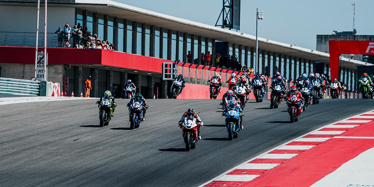 Mario Mayor Francés en el Autódromo do Algarve 1