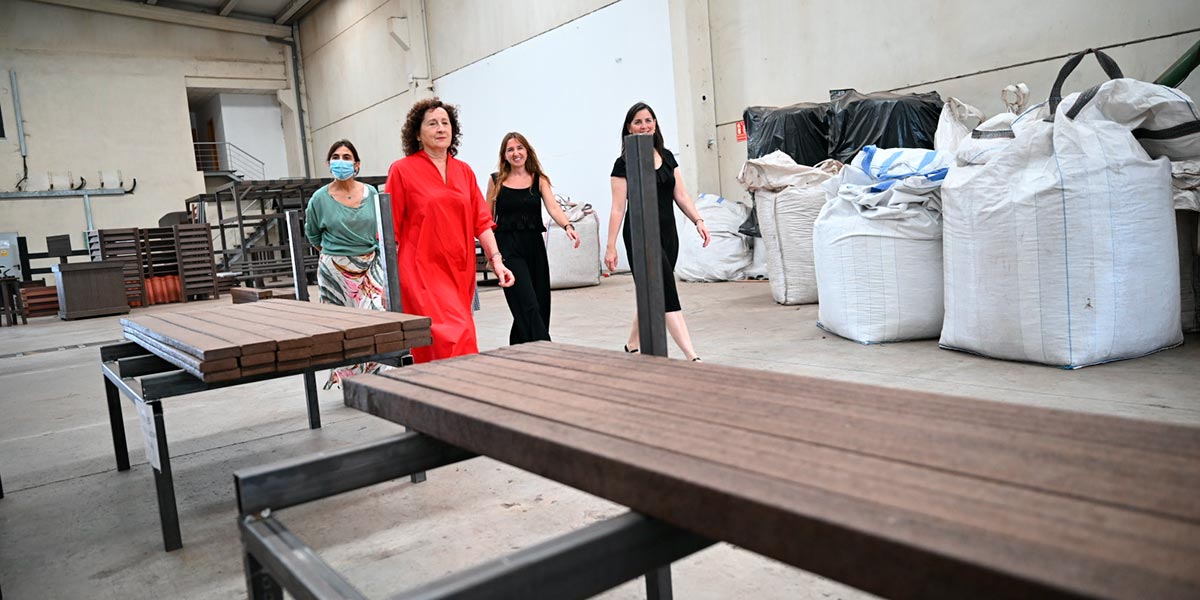 La consejera Maeztu visita la empresa de inserción social Alhama Cintruénigo