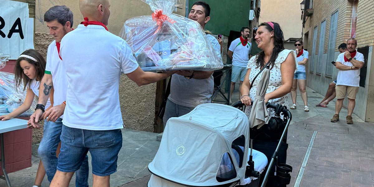 Homenaje a los niños nacidos durante las fiestas de Tudela 3