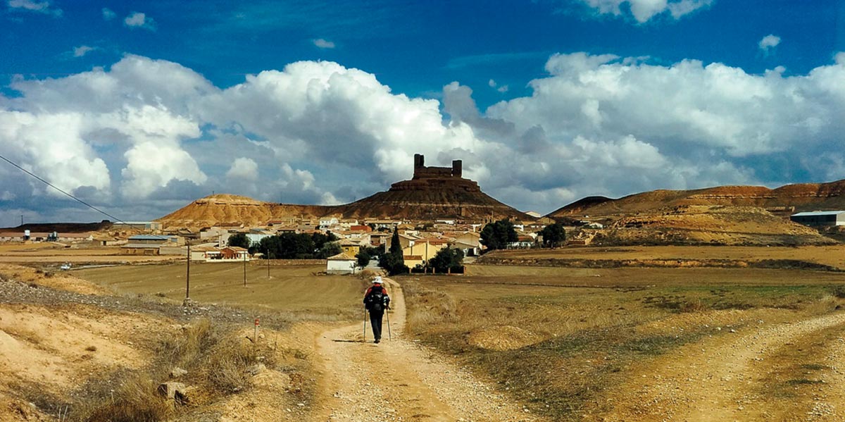 La ruta Tierras de Frontera ofrece esta panorámica de Montuenga de Soria. Foto: Luis Muñoz