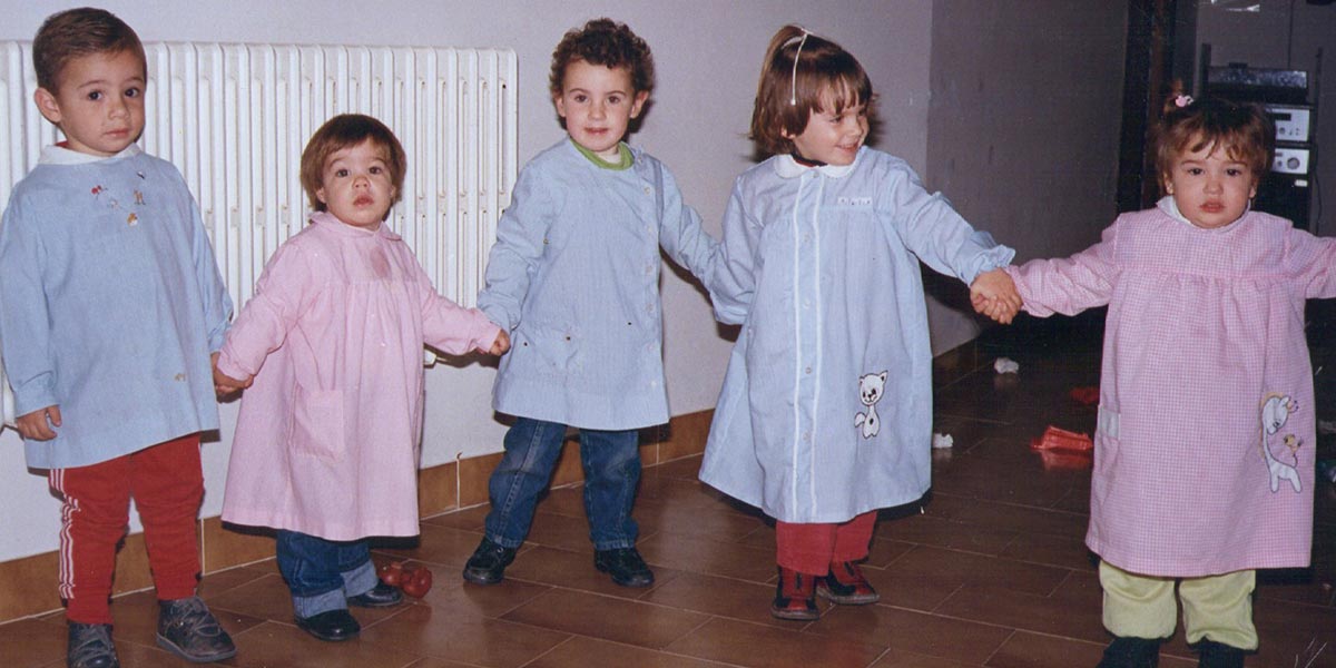 Niños en los locales de la Beterri en noviembre de 1985
