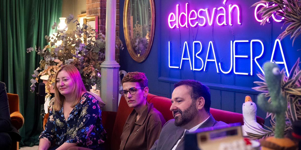 Chivite, Arruti y Martón, durante la reunión con la junta de la AJE