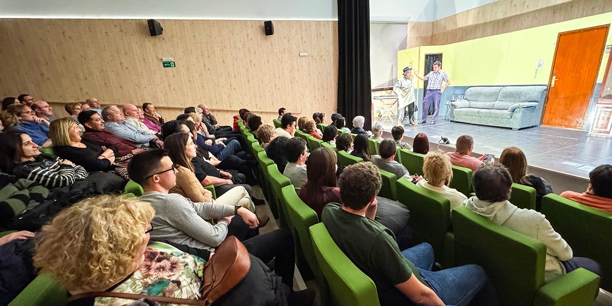 Éxito arrollador del grupo de teatro amateur de Cadreita con su versión de ‘Los ladrones somos gente honrada’ 5