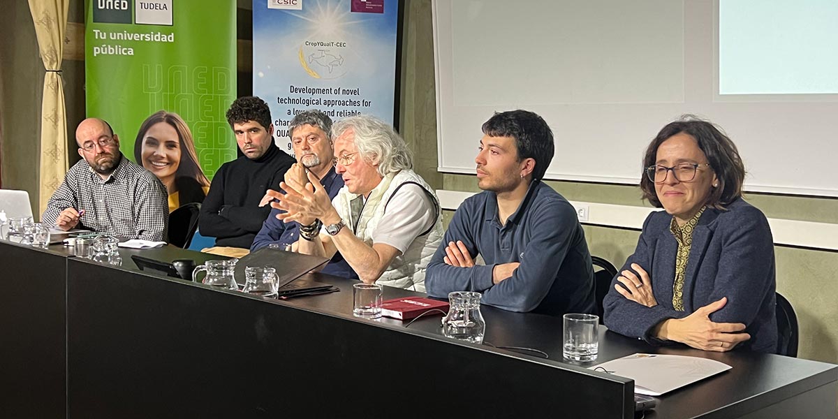 En UNED Tudela se han dado cita una veintena de participantes para exponer sus prácticas y proyectos en las ponencias y mesas redondas