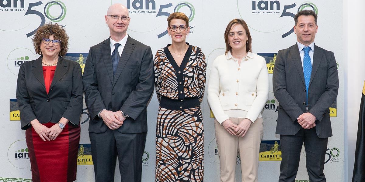 Maricarmen Segura, Alejandro Martínez, María Chivite, Alicia Echeverría y Aitor Itoiz