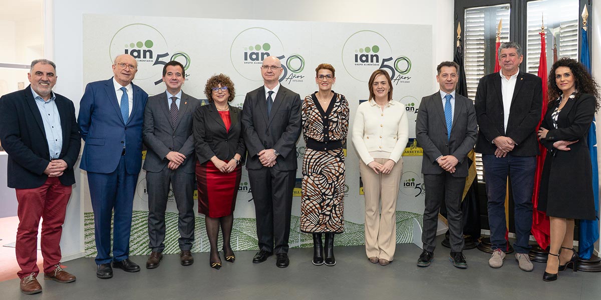 Ignacio Domínguez, Jordi Carbonell, Mikel Irujo, Maricarmen Segura, Alejandro Martínez, María Chivite, Alicia Echeverría, Aitor Itoiz, José María Palacios y Susana Fernández