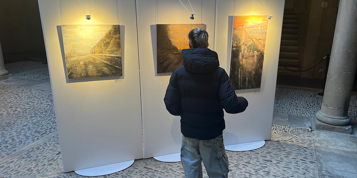 Exposición ‘Visiones en asfalto’ de Javier Rodríguez en UNED Tudela 2