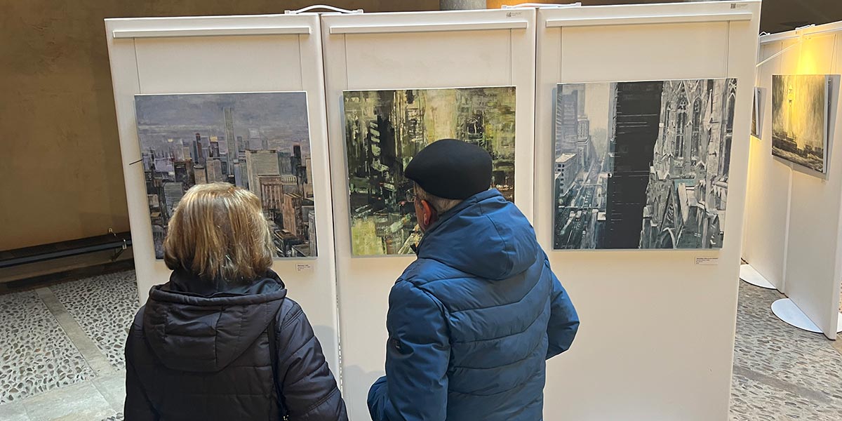 Exposición ‘Visiones en asfalto’ de Javier Rodríguez en UNED Tudela 3
