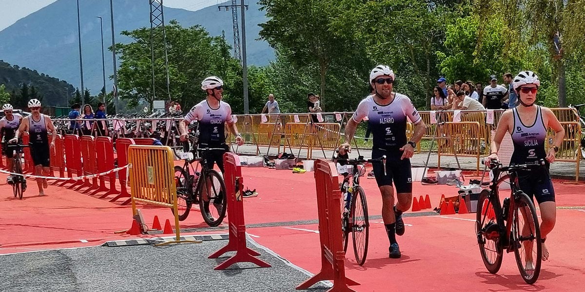 Triunfos del Arenas Triatlón en Mutriku y Beriain con podio cadete y gran papel del equipo élite 4