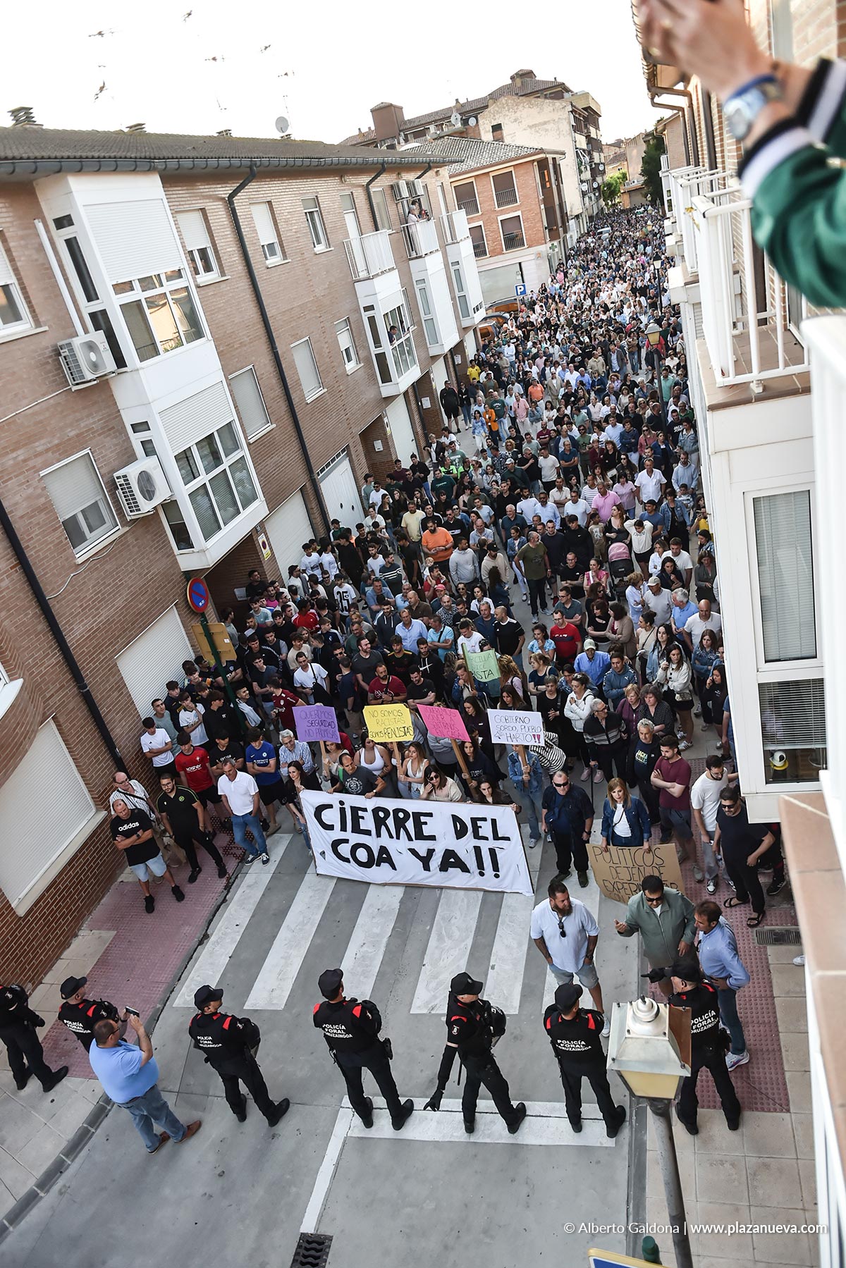 Más de 3.000 personas protestaron en Marcilla por la situación del COA 5