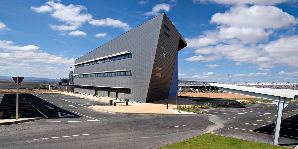 El Centro de Negocios cuenta con oficinas y espacios multifuncionales a disposicion de las empresas instaladas en la CAT