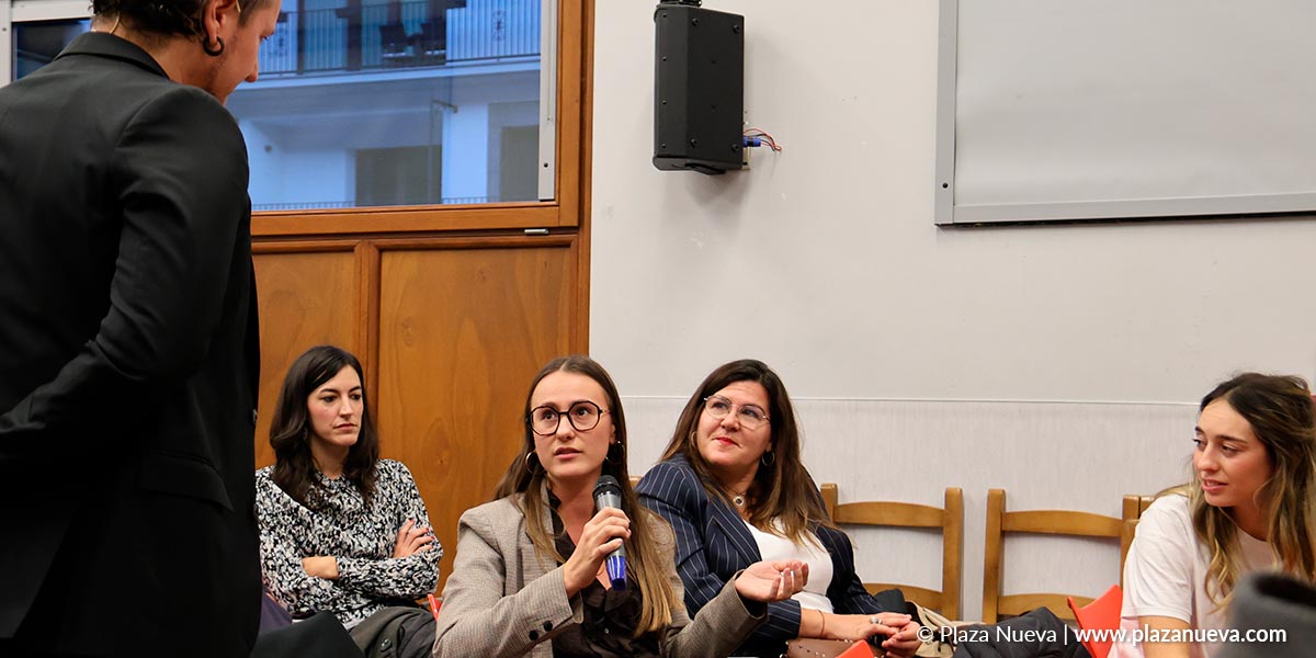 El debate contó también con la participación de otros profesionales del sector como Ariana Hernández, de Plaza Nueva y Onda Cero Ribera Alta:Zona Media
