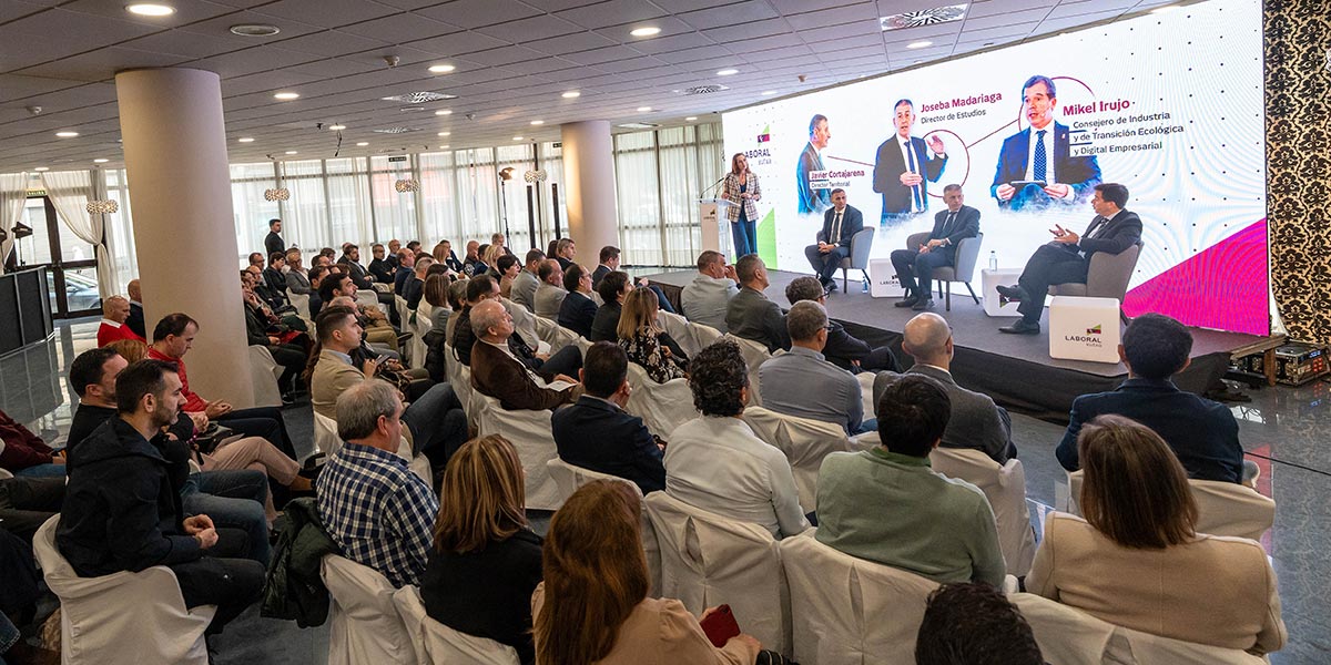 Laboral Kutxa reunió en Tudela a una amplia representación del tejido empresarial de la Ribera de Navarra
