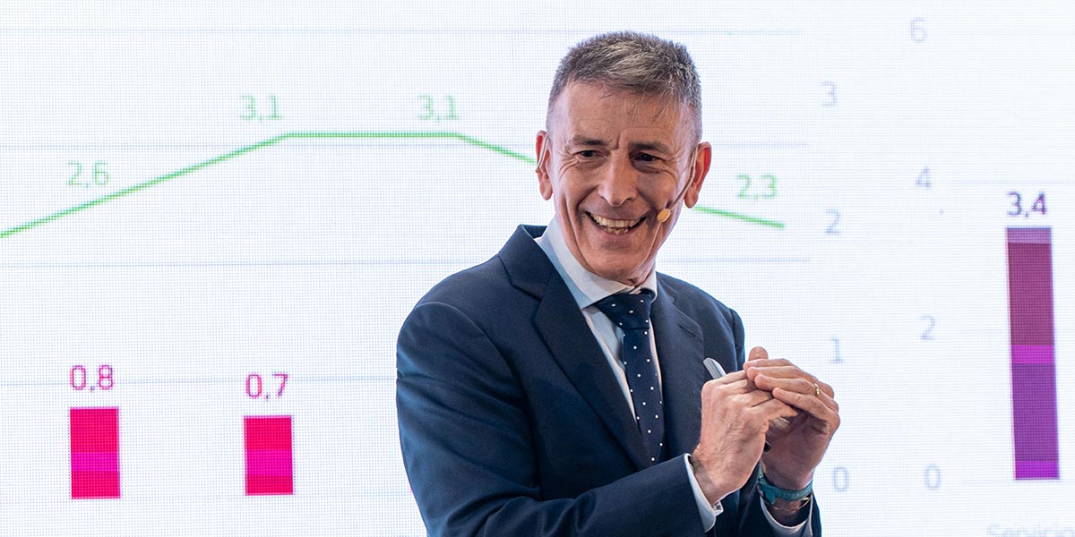 Joseba Madariaga pronosticó que la economía navarra crecerá este año un 2 % y un 1,8 % en 2026