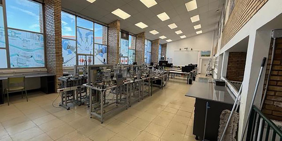 Acto de inauguración aula ATECA II en el IES Gonzalo de Berceo de Alfaro 1