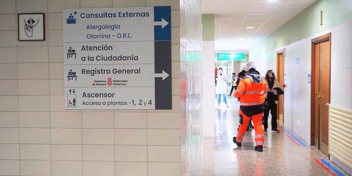 Señalética de acceso a Consultas Externas
