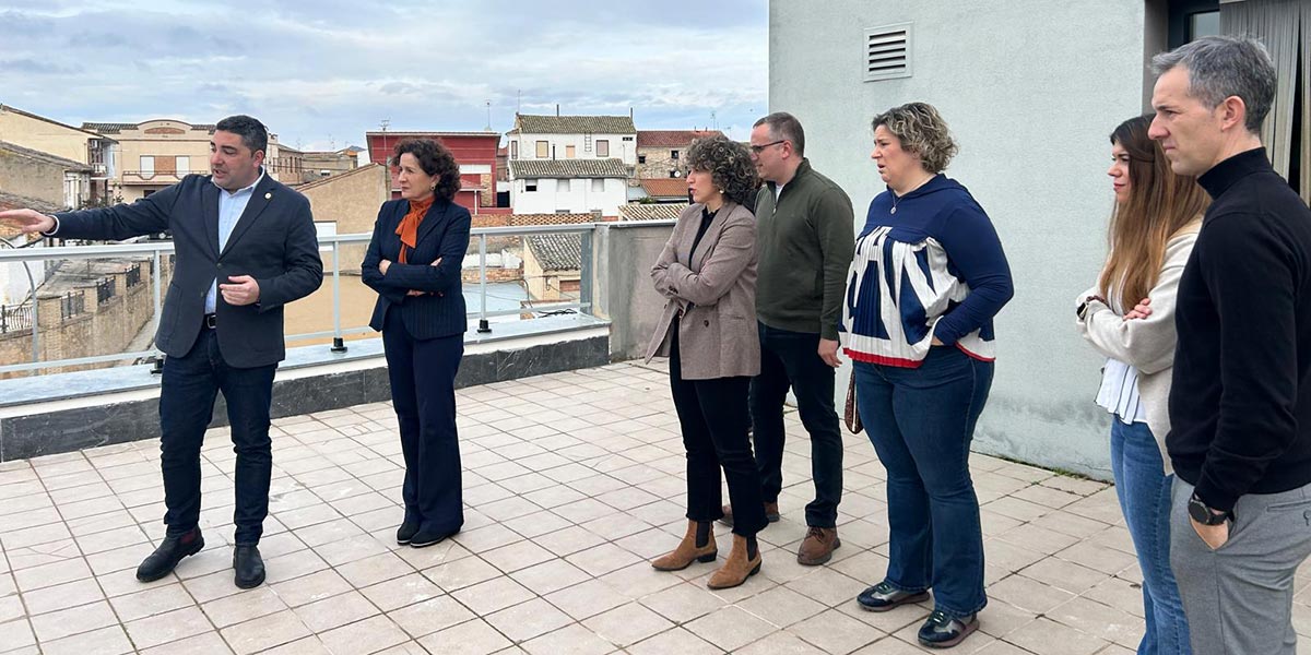 Un momento de la visita a la terraza del centro