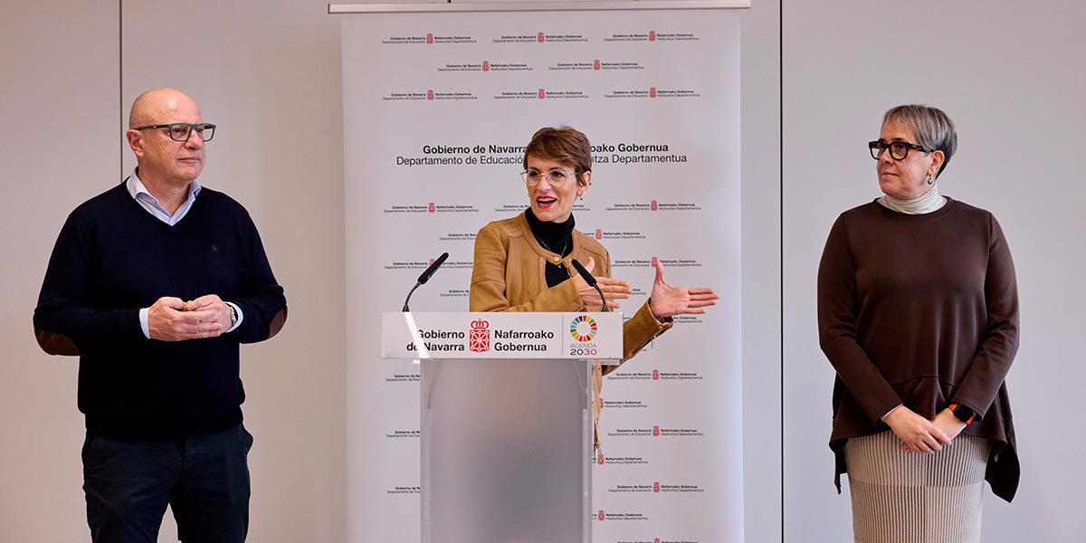 La Presidenta Chivite y el consejero Gimeno, durante su visita a las instalaciones del centro de FP de Tudela 6
