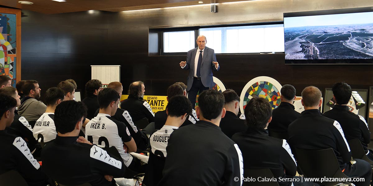 El CD Tudelano visita las instalaciones de Urzante 3