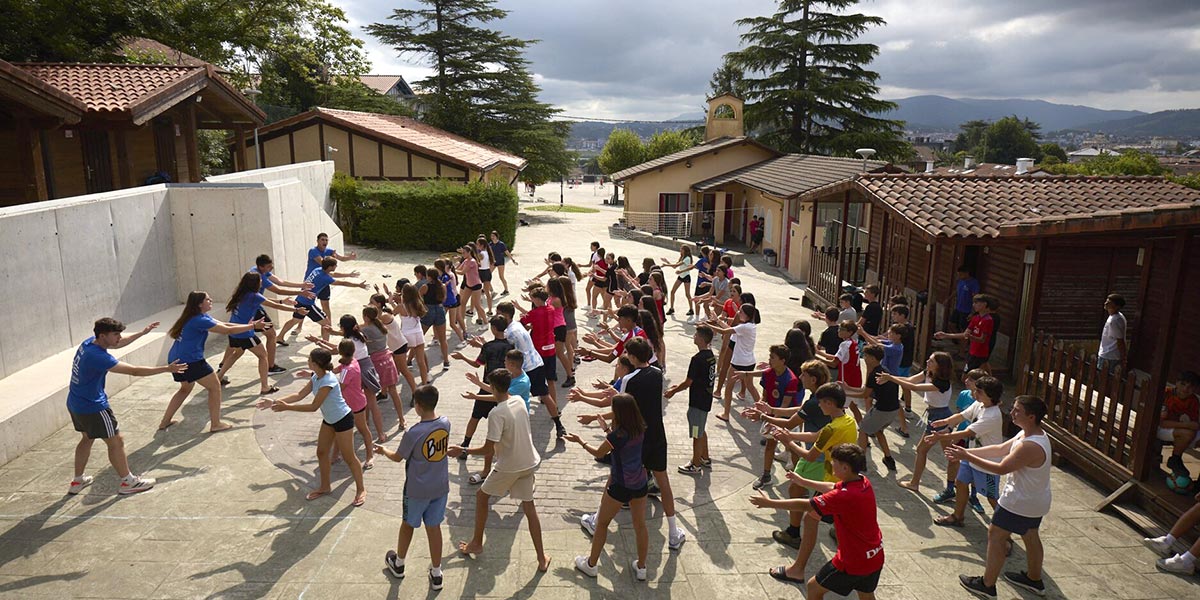 Fundación Caja Navarra abre la preinscripción del Campus de Verano de las Colonias de Hondarribia