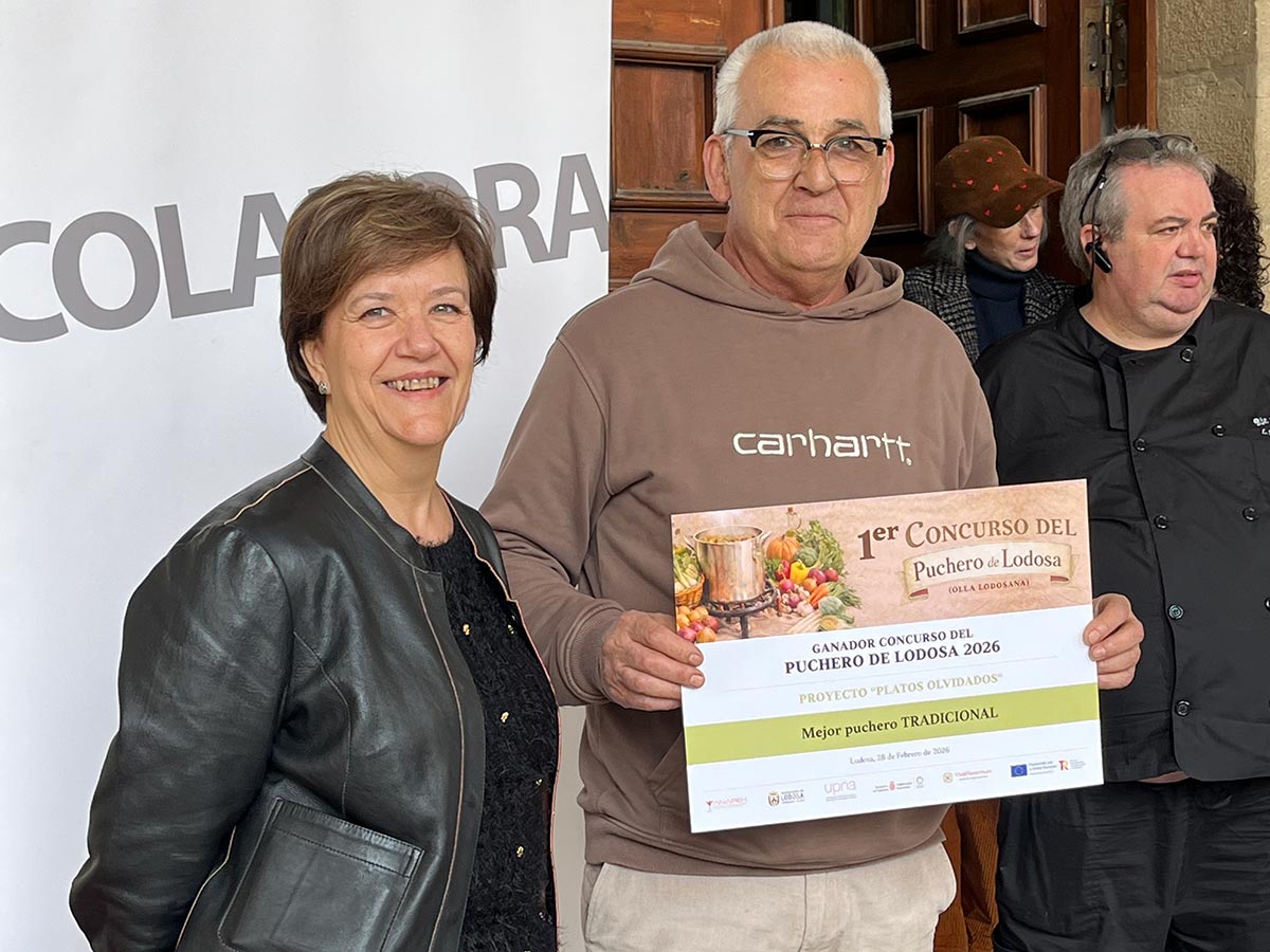 Miguel Marzo recibió el reconocimiento al mejor puchero tradicional del concurso