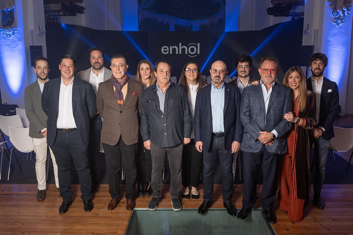 Fundación Enhol nace con vocación de impacto social medible y con el objetivo de conectar proyectos con personas, empresas y organizaciones comprometidas con el cambio