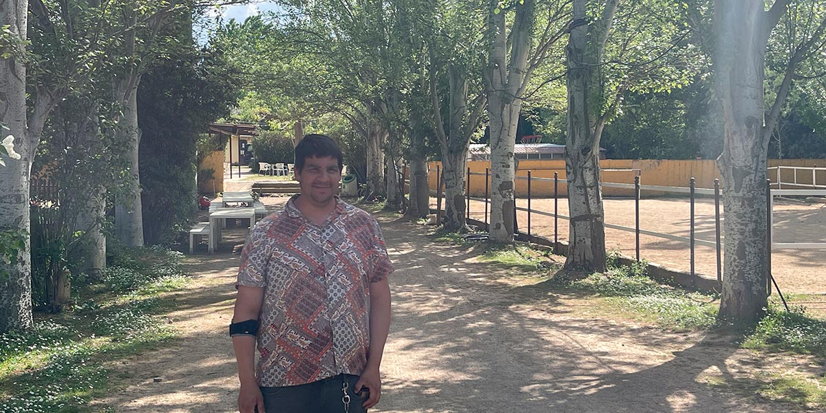 Pablo Barquero, responsable del Centro de Naturaleza Santa Cruz, en las instalaciones del centro, a los pies del Moncayo