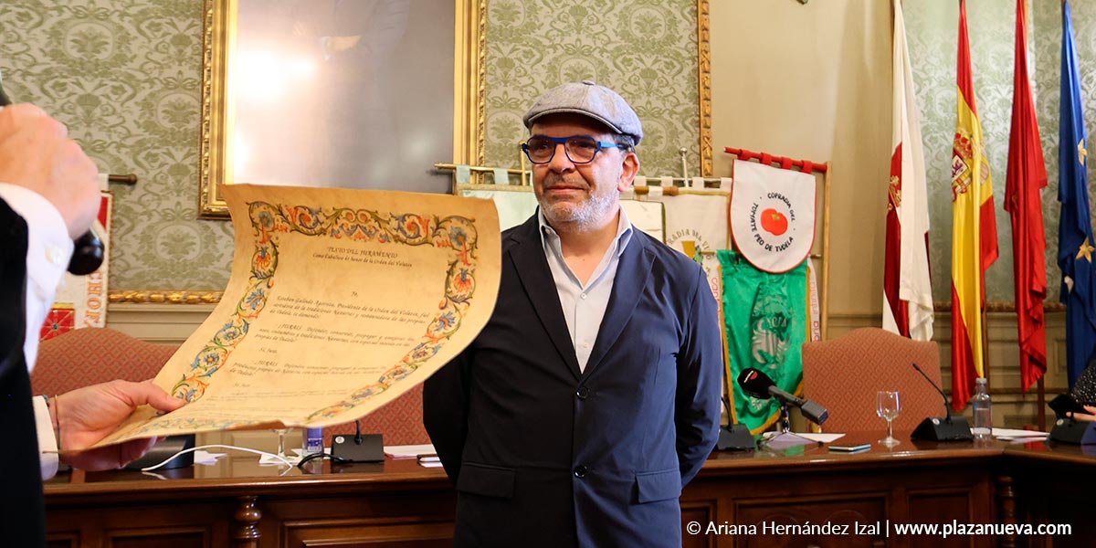 Momento del juramento de Jesús Sánchez Sainz como Caballero de Honor de la Orden del Volatín