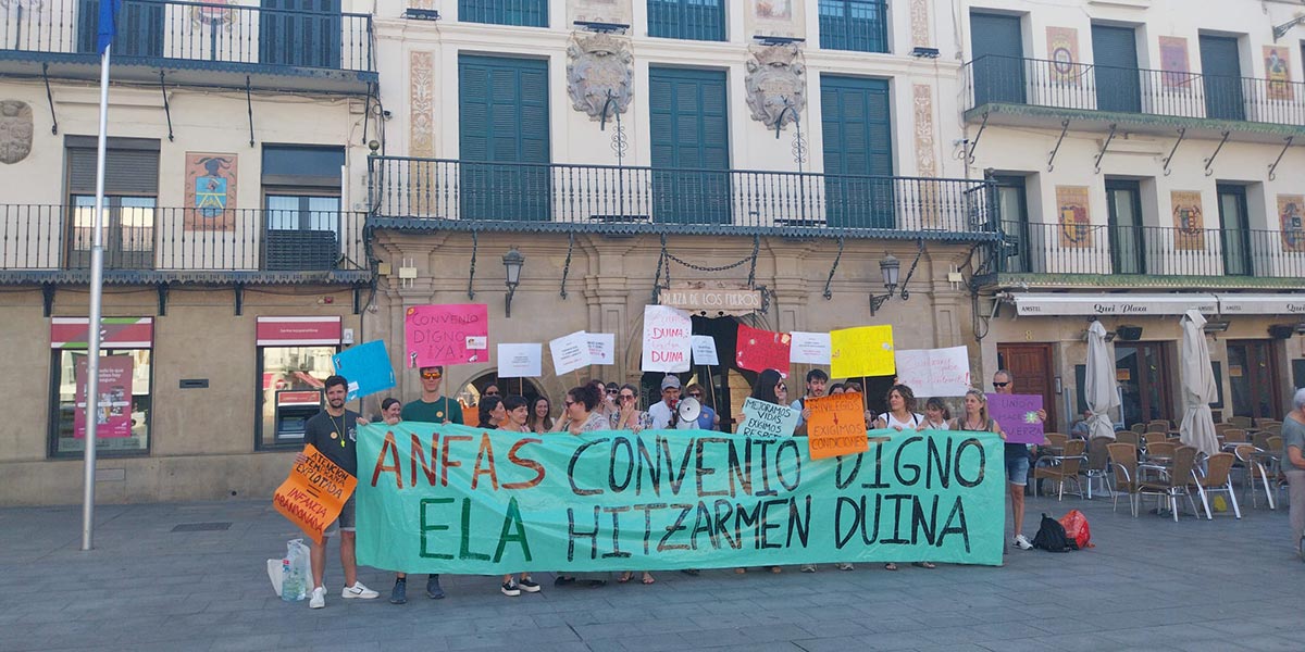 La plantilla de ANFAS convocó jornadas de huelga para reclamar un convenio digno y denunciar la situación de precariedad laboral