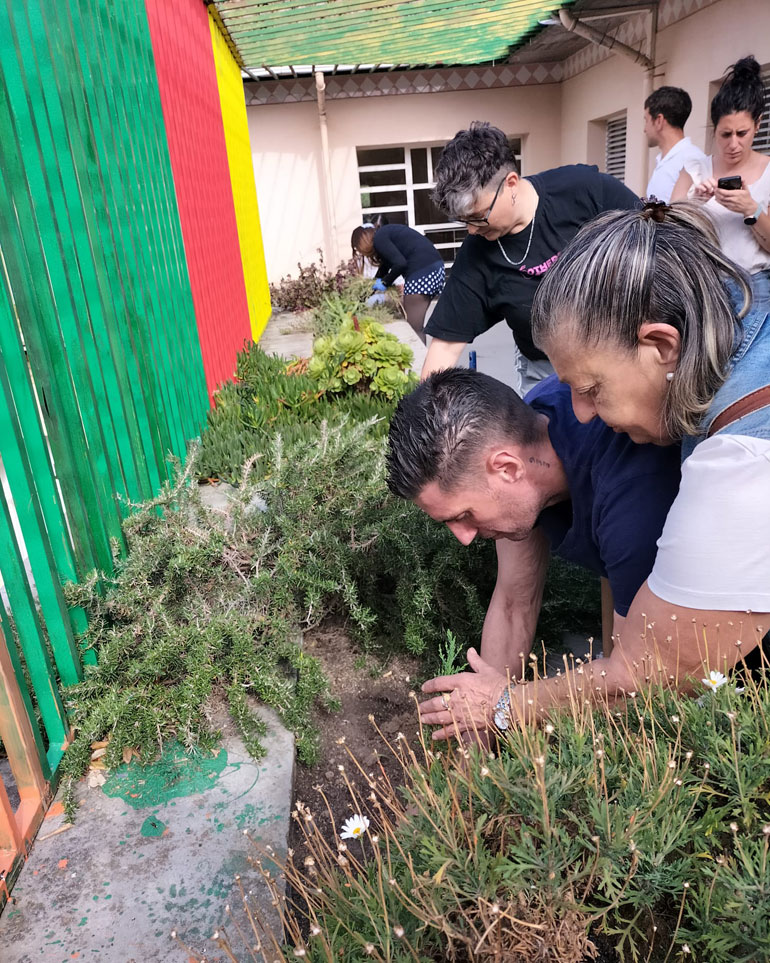 AMIMET y el Área de Salud de Tudela han desarrollado una nueva plantación dentro del proyecto ‘Campo de Colores’ 2