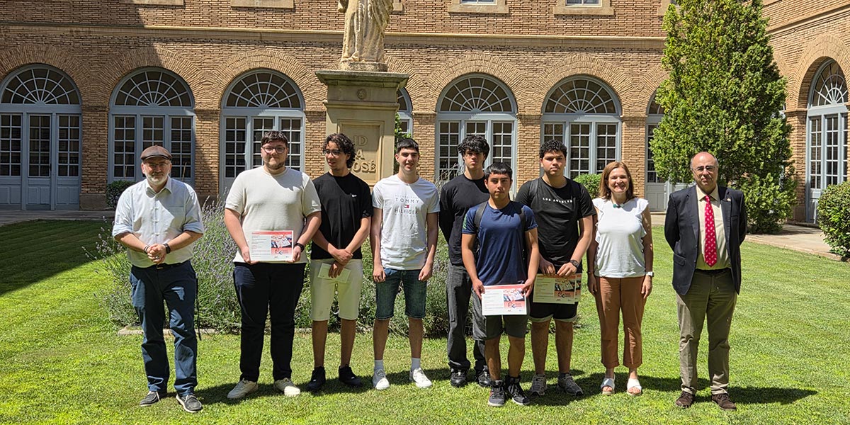 El Colegio San Francisco Javier recibió la visita de César Berrade y Charo Galé